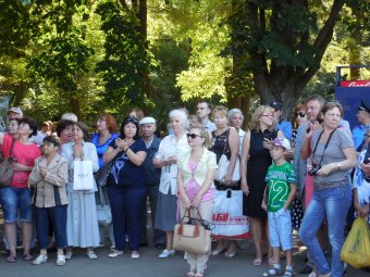 Ко Дню города в парке Горького открылась обновлённая аллея