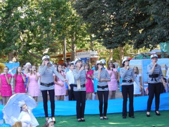 Ко Дню города в парке Горького открылась обновлённая аллея