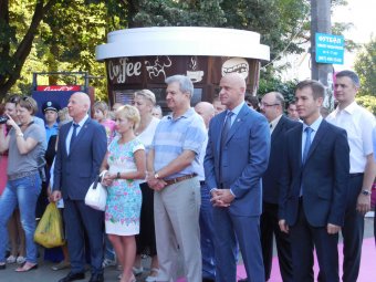 Ко Дню города в парке Горького открылась обновлённая аллея