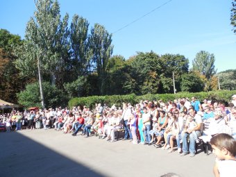 Ко Дню города в парке Горького открылась обновлённая аллея