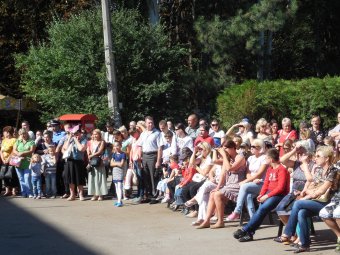 Ко Дню города в парке Горького открылась обновлённая аллея