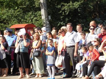 Ко Дню города в парке Горького открылась обновлённая аллея