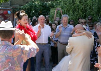 В знаменитом одесском дворике прошла свадьба (фото)