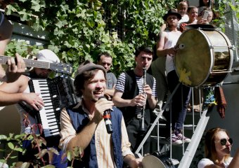 В знаменитом одесском дворике прошла свадьба (фото)
