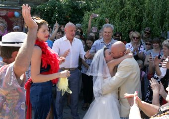 В знаменитом одесском дворике прошла свадьба (фото)