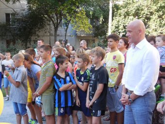 «Одесский двор»: Благоустроена детская площадка на Ак. Королёва