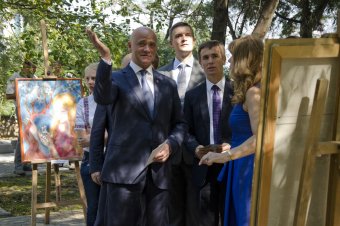 Геннадий Труханов открыл Лунный парк после реконструкции