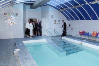 Центр реабилитации лиц с отклонениями психофизического развития получил подарок от города - детскую площадку (фото) Центр реабилитации лиц с отклонениями психофизического развития получил подарок от города - детскую площадку (фото)
