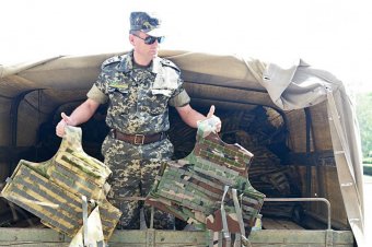 Игорь Палица купил для бойцов тербатальона бронежилеты и обещает зарплату в 5 тысяч гривен