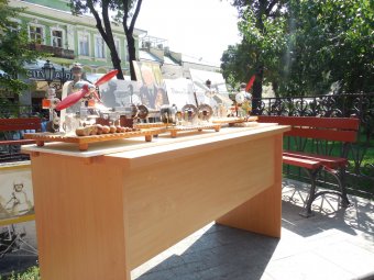 В Горсаду появились макеты исторических символов Одессы (фото)