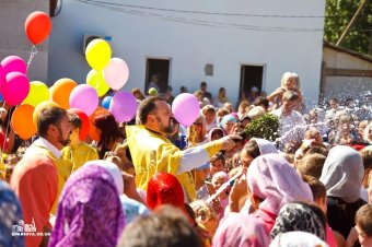 Одесская епархия помогает собирать детей в школу