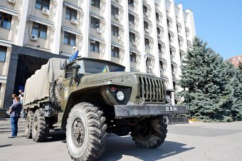 Игорь Палица купил для бойцов тербатальона бронежилеты и обещает зарплату в 5 тысяч гривен