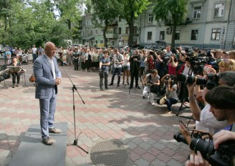 В Доме с ангелом установили памятную доску Борису Литваку
