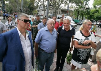 В Доме с ангелом установили памятную доску Борису Литваку