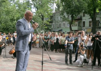 В Доме с ангелом установили памятную доску Борису Литваку