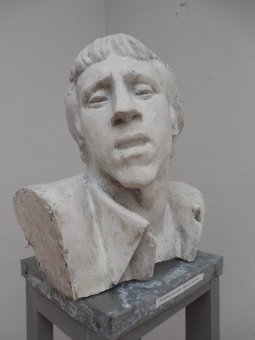 В Одессе открылась выставка скульптуры и графики Александра Князика