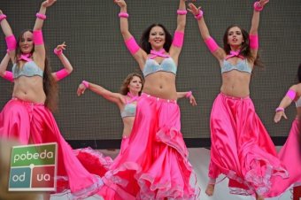 Более 50-ти танцовщиц участовали во флэш-мобе «BellyDance по-одесски» в Аркадии