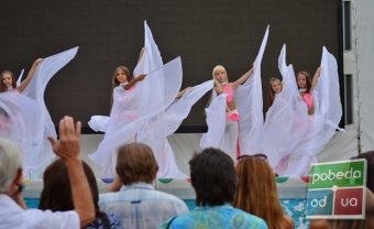 Более 50-ти танцовщиц участовали во флэш-мобе «BellyDance по-одесски» в Аркадии