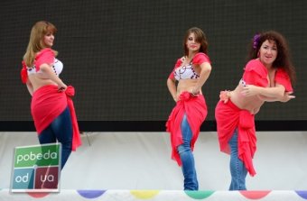 Более 50-ти танцовщиц участовали во флэш-мобе «BellyDance по-одесски» в Аркадии