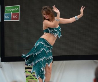 Более 50-ти танцовщиц участовали во флэш-мобе «BellyDance по-одесски» в Аркадии