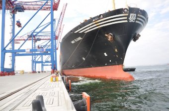 В Одесском порту проходит тест новый контейнерный терминал