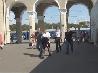 Милиция задержала "бизнесмена", который вербовал людей в трудовое рабство (фото, видео)
