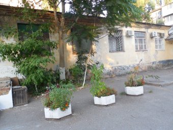 Жители военного городка боятся остаться без крыши над головой