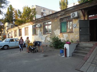 Жители военного городка боятся остаться без крыши над головой
