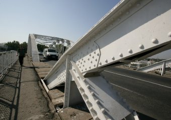 В Одессе железнодорожники облепят Горбатого щитами