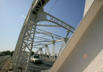 В Одессе железнодорожники облепят Горбатого щитами