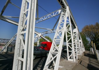 В Одессе железнодорожники облепят Горбатого щитами