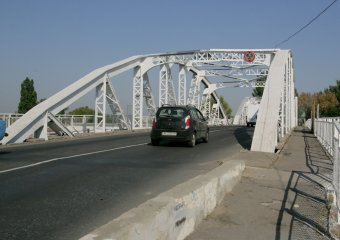 В Одессе железнодорожники облепят Горбатого щитами