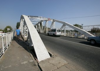 В Одессе железнодорожники облепят Горбатого щитами