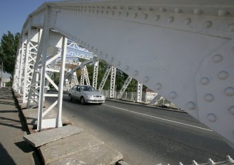 В Одессе железнодорожники облепят Горбатого щитами