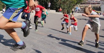 Одесситы сегодня штурмовали Потемкинскую лестницу (фото)