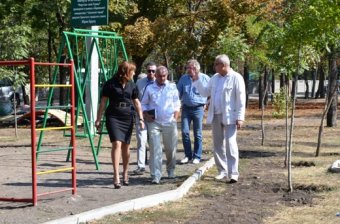 Одесские власти отчитываются о реконструкции сквера Партизанской славы (фото)