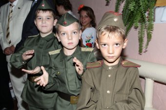 В обновленном сквере Партизанской славы чествовали участников партизанского движения