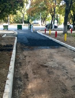 Продолжается капитальный ремонт внутриквартального проезда на ул. Генерала Петрова