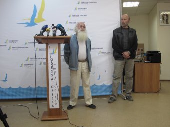 Два одесских художника выставили свои работы на благотворительный акуцион