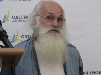 Два одесских художника выставили свои работы на благотворительный акуцион