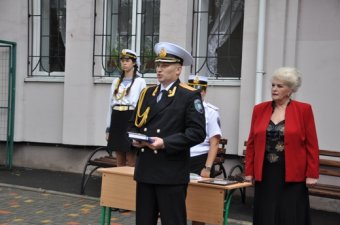Юные одесситы на Почетной Вахте Памяти на Аллее Славы у Вечного огня (фото)