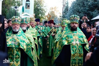 Митрополит Киевский и всея Украины Онуфрий совершил всенощное бдение в Свято-Успенском патриаршем Одесском мужском монастыре (фото)