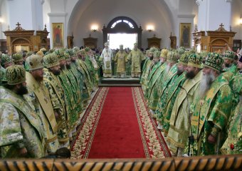 Городской голова Геннадий Труханов присутствовал на богослужении в Свято-Успенском монастыре (фото)