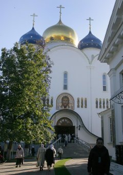 Городской голова Геннадий Труханов присутствовал на богослужении в Свято-Успенском монастыре (фото)