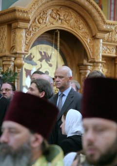 Городской голова Геннадий Труханов присутствовал на богослужении в Свято-Успенском монастыре (фото)