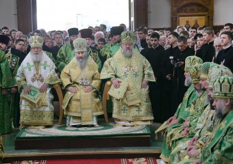 Городской голова Геннадий Труханов присутствовал на богослужении в Свято-Успенском монастыре (фото)