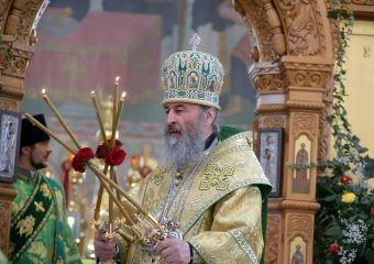 Городской голова Геннадий Труханов присутствовал на богослужении в Свято-Успенском монастыре (фото)