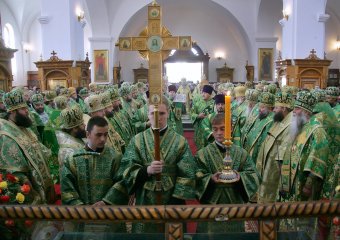 Городской голова Геннадий Труханов присутствовал на богослужении в Свято-Успенском монастыре (фото)