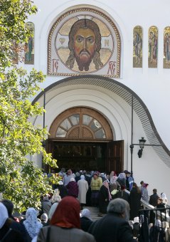 Городской голова Геннадий Труханов присутствовал на богослужении в Свято-Успенском монастыре (фото)