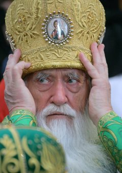 Городской голова Геннадий Труханов присутствовал на богослужении в Свято-Успенском монастыре (фото)